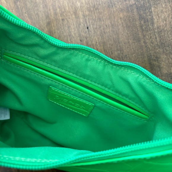 Vibrant Green Croc Print Women's Handbag - Picture 6 of 11